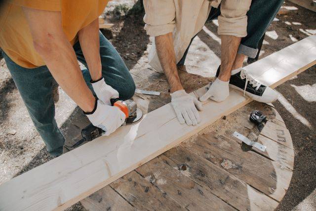 🪵 Carpenter – Remote Camp, Near Edmonton AB — Edmonton, Alberta
