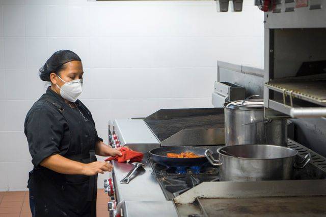 🍲 Camp Cook – Oil & Gas Camp, Lac La Biche, Alberta — Lac La Biche, Alberta